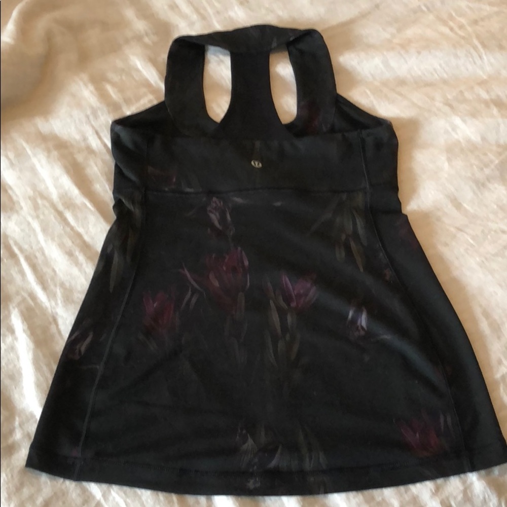 Lululemon tank - Picture 2 of 5
